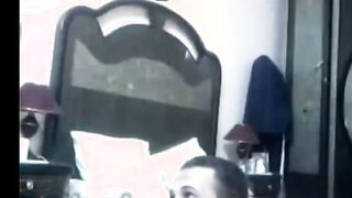عنتيل الصعيد راح ل مرات خالوا ام كس شرقان سكس العرب  عندها 60سنه وكسها مستحمل الرزع و الخبط ولا اجدعها صبيه لبوه نيك