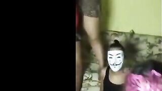 الديوث و العرص كل واحد فيهم مطلع مراته المموس لايف وهم عريانين سكس سوداني و نزلين مص ولحس في ازباهم شراميط هايجين