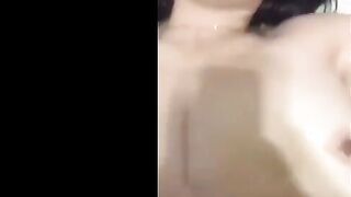 صاحبها صورها غصب عنها وهي سكس مصر  عماله تقولوا اوع و هو مدخل زبر في كسها و شغال نيك فيها و بيصورها برضو مموس مصريه