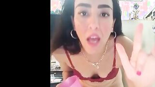 المتناكه صفاء مموس شبرا فاتحه لايف نااار اتحكم عليها تخلع الشورت وتبين كسها المشعر  سكس مصر بتشتم في الرجاله لبوه مصريه