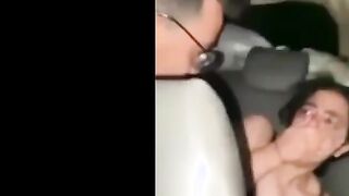 ذنق اللبوه في العربيه و قالها انا هصورك يا متناكه وانا بفتح كسك  سكس مصر يا متناكه هفشخ كسك نيك يالبوه مموس مصريه