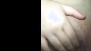 صفاء الممحونه بتعمل مكالمات سكس مصر  فيديو معا الشباب مقابل كارت شحن المموس فشخ طيزها الكبيره و عماله تبعبص في نفسها