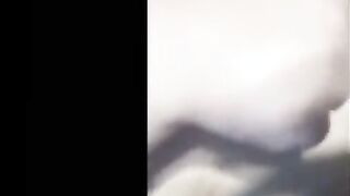شرموطه مربربه حيحانه قعده في الحمام هري بزازها الكبير عصر و لحس وبتعض في الحلمه  سكس مصر فشخت كسها بعبصه لحد ماجبتهم