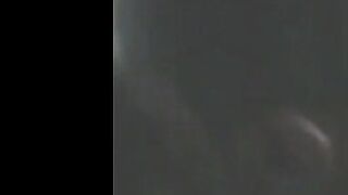 الشرموطه عايزه تتصور وهي بتتناك بتقولوا عايزه اتفرج علي نفسي مسكها  سكس مصر من وسطها وعمال يرزع في كسها الممحونه