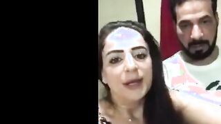 فضيحة الشرموطه السعوديه ام عبدالله مع سكس مصر  صاحبها المصري في الحمام صورت نفسها فيديو وهو بيفشخ كسها و طيزها نيك