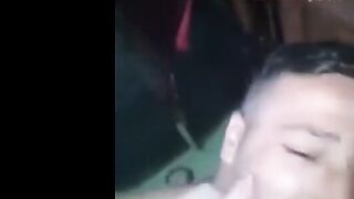 قحبه تونسيه جسمها قشطه كيرفي نايمه  سكس مصر تحت عشيقها الزبير فاشخ كسها الهايج نيك عنيف وهي عماله تصوت من المتعه
