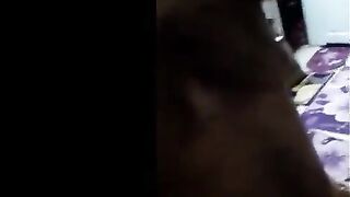العنتيل ماسك المموس المربربه ام كس شرقان فاشخ رجلها و نازل رزع في كسها الممحون بزبر وهي عماله تصوت من المتعه سكس مصر