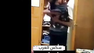 ذنقت اللبوه بنت عمتي في الاوضه ومسكتها  سكس مصر فضلت ابوس فيها و قفش في بزازها كان نفسي انكها و ادخل زبري فيها بس ماما جت
