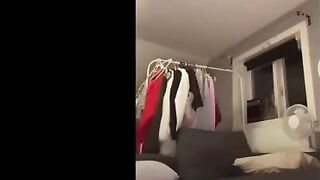 الهايجه الممحونه ايه خلف كسها شرقان نيك فتحت اللايف  سكس مصر وحط علي الزبر الصناعي الهزاز مزلق و فشخت كسها نيك