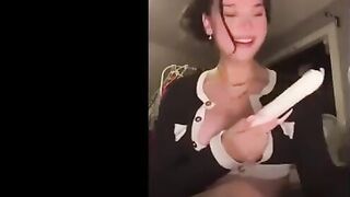 الهايجه الممحونه ايه خلف كسها شرقان نيك فتحت اللايف  سكس مصر وحط علي الزبر الصناعي الهزاز مزلق و فشخت كسها نيك