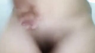 شيماء الهايجه ممحون حلوان الممحونه دخلت تاخد دش و خد سكس مصري ت التلفون معاها تصور كسها ل حبيبها الهايج قحبه مصريه