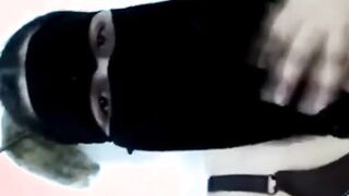 شيماء الهايجه ممحون حلوان الممحونه دخلت تاخد دش و خد سكس مصري ت التلفون معاها تصور كسها ل حبيبها الهايج قحبه مصريه