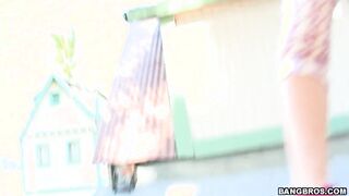 اللبوه الممحونه كبيره في السن بتنزل النادي تشقط شباب ص سكس مصري غيره يريحوا كسها الممحون خدت شاي اصغر منها يفشخ كسها