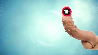 المموس الممحونه عزمت صاحبتها الهايجه علي زبر اخو سكس مصري ها الهايج مسكهم هم الاتنين فشخهم نيك عنيف علي الكنبه