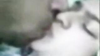 الشرموطه التونسيه الممحونه ام كس هايج عرفت تغر جوز سكس مصري  امها الزبير و خلت امها مش موجوده خدتوا الاوضه ينكها