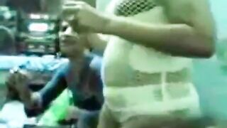 شقة دعاره شراميط مصريين الشراميط نازلين رقص شرقي بقمص سكس مصري ان النوم و قاعدين يتشرمطوا علي بعض حصري موقع انا مزه