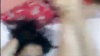 المتناكه ام محمد الحيحانه مبقتش تتكيف غير لم تتناك في طيزها الم سكس مصري ربربه نايمه في الوضع الفرنساوي و عشيقها فوقيها فشخها