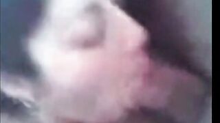 داليا الممحونه بتتناك شويه وبعدين تطلع زبر تمصوا شويه وتلحس فيه سكس مصري  و ترجع تدخلوا في كسها الهايج تاني اللبوه صوتها فاجر