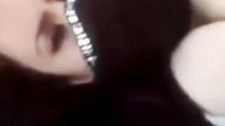 شرموطه سعوديه قحبه عشيقها ذنقها في العربيه علي الكنبه  سكس مصري اللي ورا و مسكها فشخ كسها الهايج نيك وهي لبس العبايه