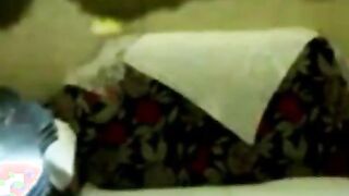 العنتيل غفل جارتوا المموس وصورها فيديو وهو مفلقس  سكس مصري طيزها الكبيره و فاشخ كسها نيك وعمال يضربها علي طيزها
