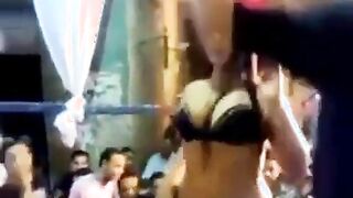 تسريب فضية المموس بوسي الرقاصه في اول ظهور ليها في  سكس مصري الافراح الشعبيه القحبه لبس بدلة سوداء جامده نيك قحبه