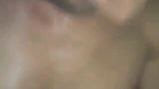 العنتيل ماسك مموس يابانيه و فاشخ كسها الهايج نيك ع سكس مصري ماله تعيط و تصوت من كتر وجع كسها من زبر الكبير فشخها