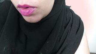 القحبه الممحونه ام كس هايج بتكلم عشيقها فيديو كووول وهي ماسك سكس مصري ه الزبر الصناعي و بتقولوا لو زبرك قدامي هعمل فيه كده