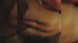 الجزء التاني القحبه راحت ل خطيبها البيت تدلع زبر و ت سكس مصري خلي ينزل لبنوا قعده علي زبر و عماله تفرك بكها الهايج