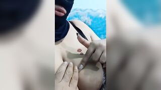 داليا المموس الهايجه ام فراشه علي كسها عماله تتشرمط و ت سكس مصري تعالق علي عشيقها عشان يريح كسها المنفوخ و يشبعها نيك