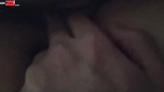 مريم لبوة المنسيه ام طيز مربربه نايمه علي حرف السرير  سكس مصري مفلقس طيزها و العنتيل نازل نيك عنيف فيها لحد ما جبهم