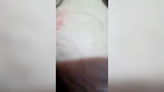 لبوه ممحونه كبيره في السن بتكلم عشيقها فيديو كووول بتفر سكس مصري جوا علي بزازها الكبيره و كسها الهايجه وهي بتبعبص فيه