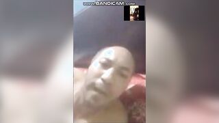 عم ممدوح الزبير الهايج بيكلم لبوه مكالمه سكس من الاخر و عمال  سكس مصري يقولها ايوا العبي في ابزازك يا لبوه و افشخي رجلك اوي