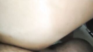 القحبه كانت في الحمام بتاخد دش دخل عليها عمه الهايج  سكس مصري وهو عريان ملط و حشر زبر كله جوا كسها وهي واقفه فشخها