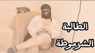 الطالبه المربربه الشرموطه قعده في مع المدرس الخصوصي وهي لبس جيبه قص سكس مصري يره و بلوزها مطلع ابزازها بره مسكها حشر زبر في بوقها
