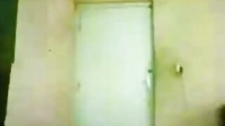 شرموطة الشرقيه المموس حنان بتكلم صاحبها فيديو كووول بتفرجوا ع سكس مصري لي جمال كسها الممحون و بزازها الكبيره وهي بتعصر فيهم