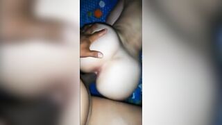 وفاء المموس الحيحانه نايمه علي بطنها مفلقس طيزها ا سكس مصري لمربربه و حبيبها وراها فاشخ كسها الهايج نيك عنيف اوي