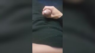الفحل بيكلم المموس صاحبتوا فيديو كوول وهو هايج و  سكس مصري زبرمولع نااار فضل يفرك في زبر لحد ما غرق التيشرت لبن