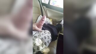 الفحل السعودي الهايج قاعد بيكلم صاحبتوا المموس بيفرجه سكس مصري ا علي زبر الكبير و هو عمال يفرك فيه لحد ما نزل لبنوا