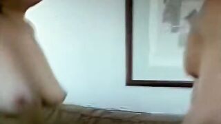 الديوث التونسيالهايج خد مراته اللبوه ل صاحبوا الزبير ينكها و سكس مصري  يريح كسها الشرقان الديوث بيصورها و بيضرب عليها عشره