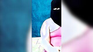 الشرموطه داليا المموس المربربه عماله تتشرمط و تتعالق علي ع سكس مصري شيقها الهايج لحد ما فلقس طيزها الكبيره وفشخ كسها نيك