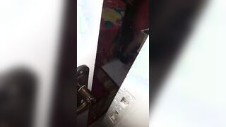 العرص غفل المموس الهايجه و صورها وهي قعده علي الس سكس مصري رير عماله تفرك و تدعك في كسها الشرقان فشخ المموس نيك