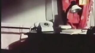 تسريب و فضيحة الفنانه يسرا وهي في مقاطه ساخنه محذو سكس مصري فه من افلامها لبوه نيك في نفسها وهي بتحسس علي بزازها