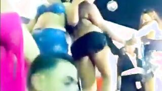 فرح مصري جمعيه الشراميط الممحونين بيرقصوا بالاندر و ا سكس مصري لبرا و اكساسهم و اطيازهم كله باينه حصري موقع انا مزه