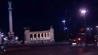حفلة نيك جماعي علي المموس الممحونه نتالي الهايجه اللبوه قعده ع سكس مصري لي زبر واحد فشخ كسها و التاني راكب فوقيها فاشخ طيزها